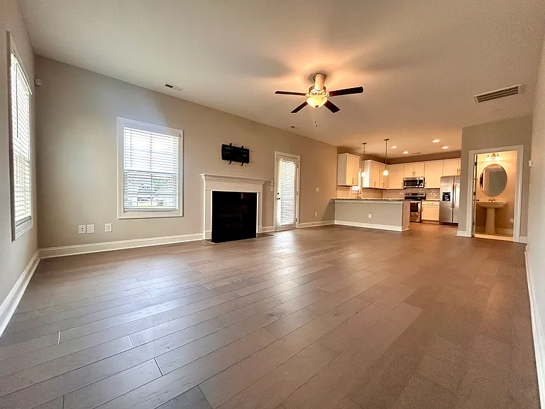 104 Wicklow Ct — Photo 14