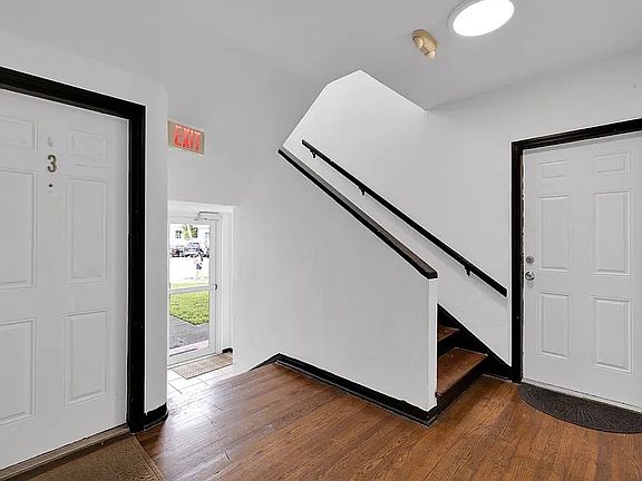 2nd image of 7124 Bay Dr APT 8