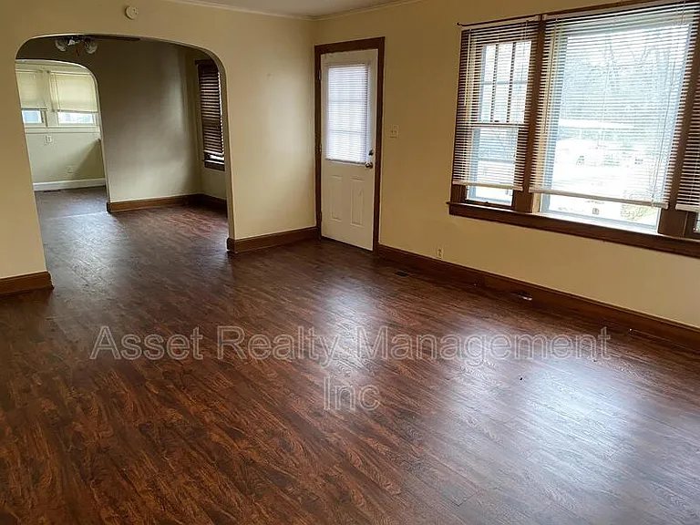 2317 Sun Valley Rd — Photo 3