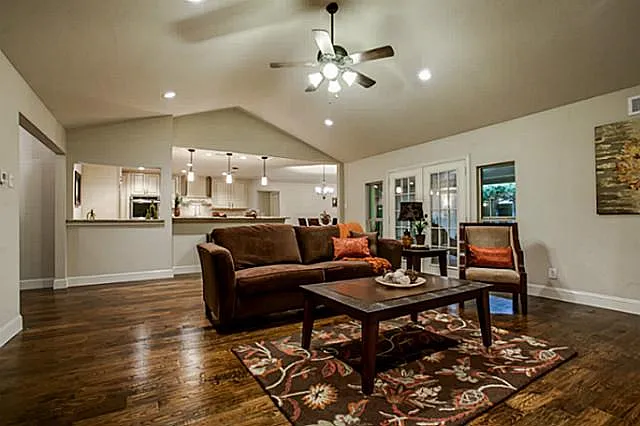 6951 Stefani Dr — Photo 5