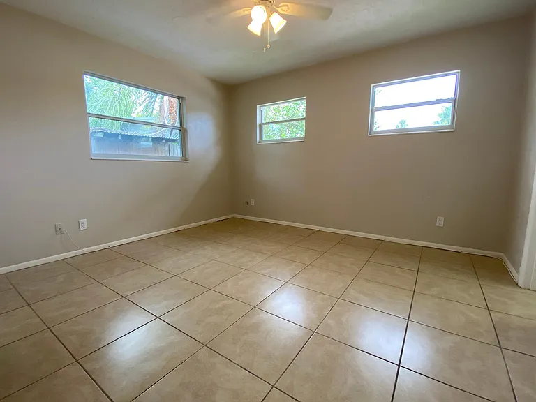 2016 Hopkins Dr W — Photo 7