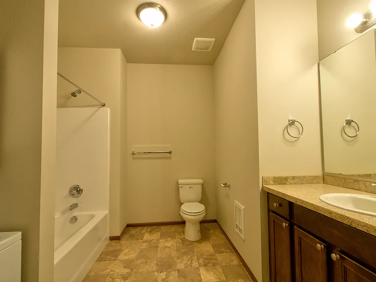 The Downtown 48 Apartments — Photo 6