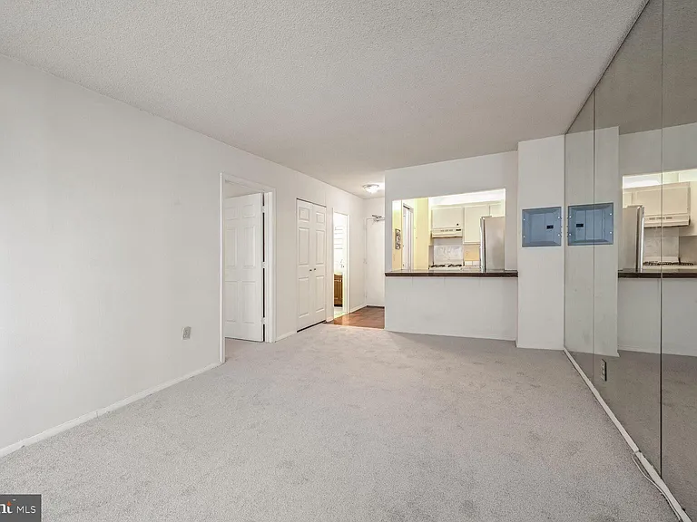 5500 Friendship Blvd #1125N — Photo 9