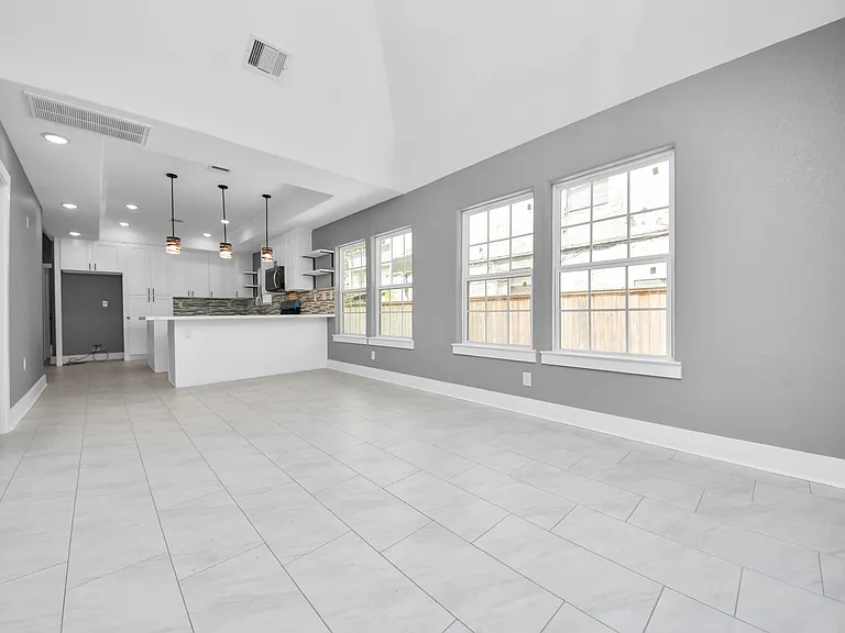 7010 Kernel St — Photo 13