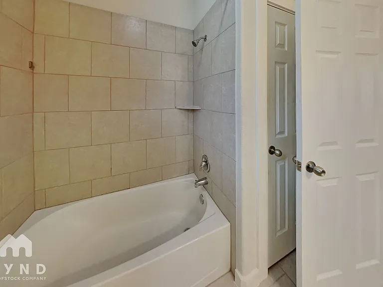 16304 Travesia Way — Photo 16