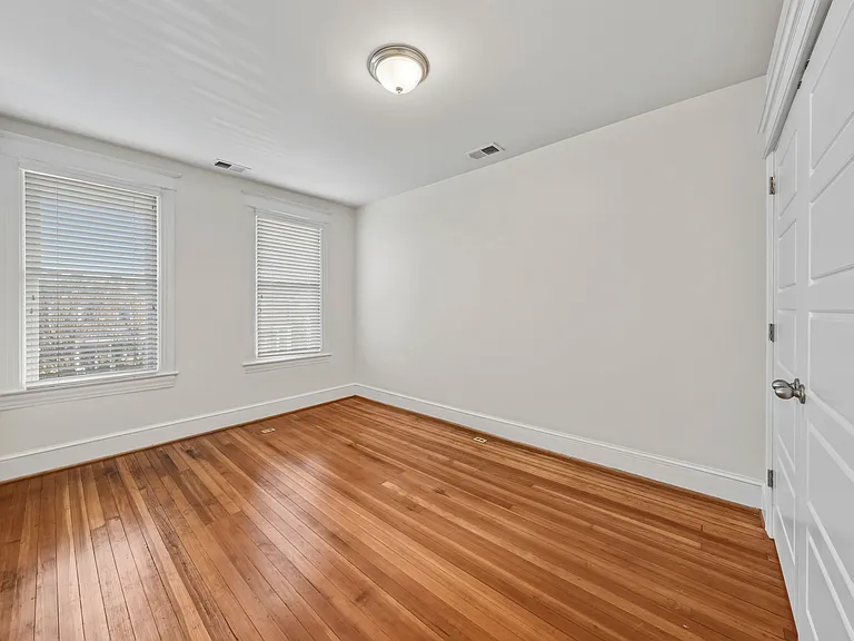 51 Girard St NE — Photo 16