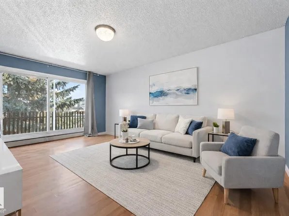 11907 81st St NW #303, Edmonton, AB T5B 2S7