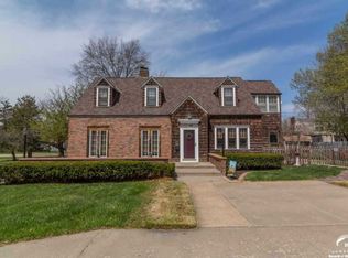 1310 SW Collins Ave, Topeka, KS 66604