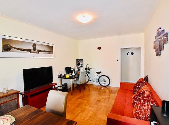 2nd image of 4315 46th St APT C6