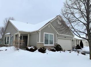 16166 Seneca Lake Cir, Crest Hill, IL 60403