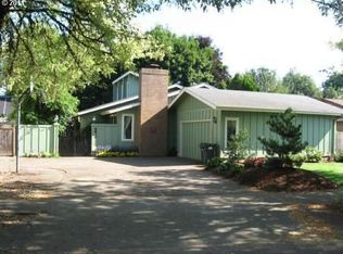 6834 F St, Springfield, OR 97478