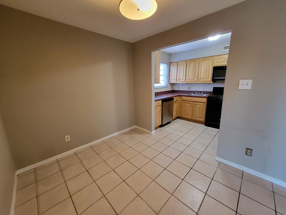 6917 Colonial Woods Dr Saint Louis, MO, 63129 Apartments for Rent