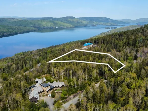 Chemin Des Skieurs 14 14 Mont, Tremblant, QC J8E 3M8