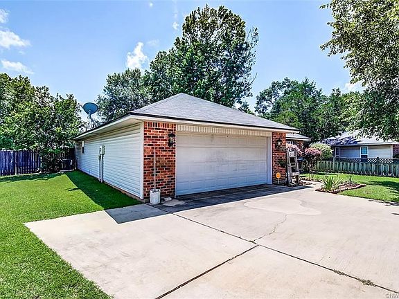 4th image of 7513 Pecanwood Ct