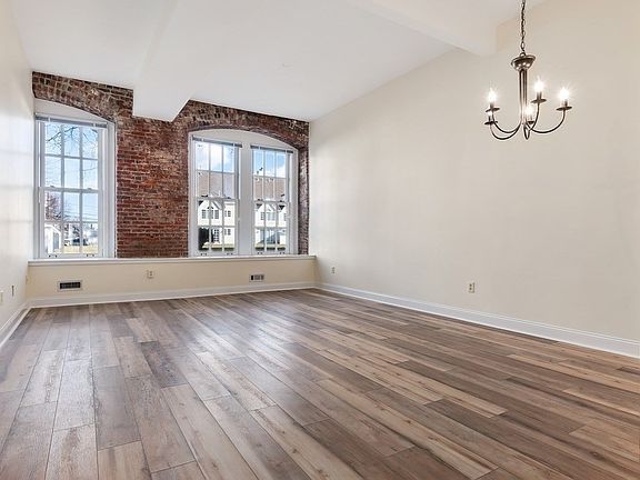 2nd image of 53 Warren St APT 105