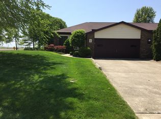 1 Saint Andrews Pl, Mattoon, IL 61938