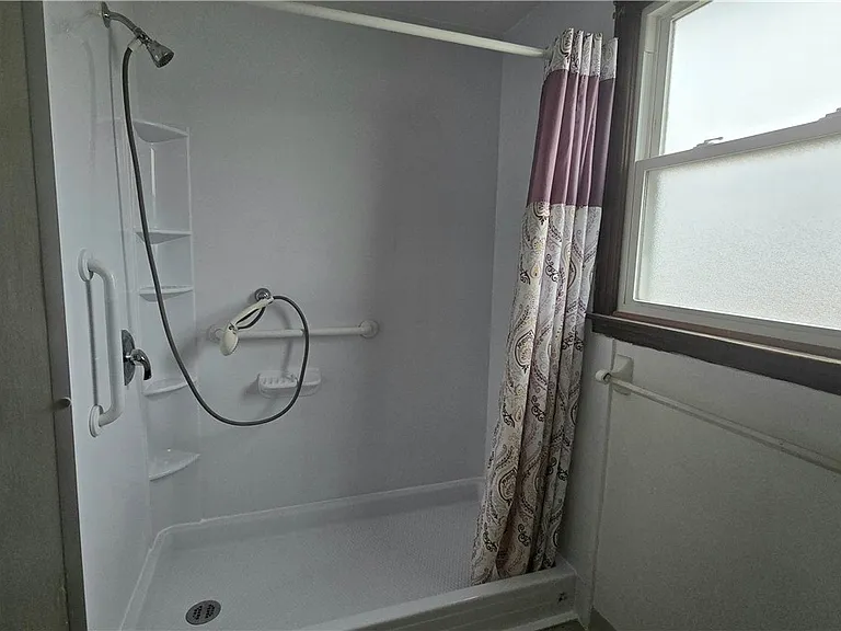 182 Woodcrest Dr — Photo 15