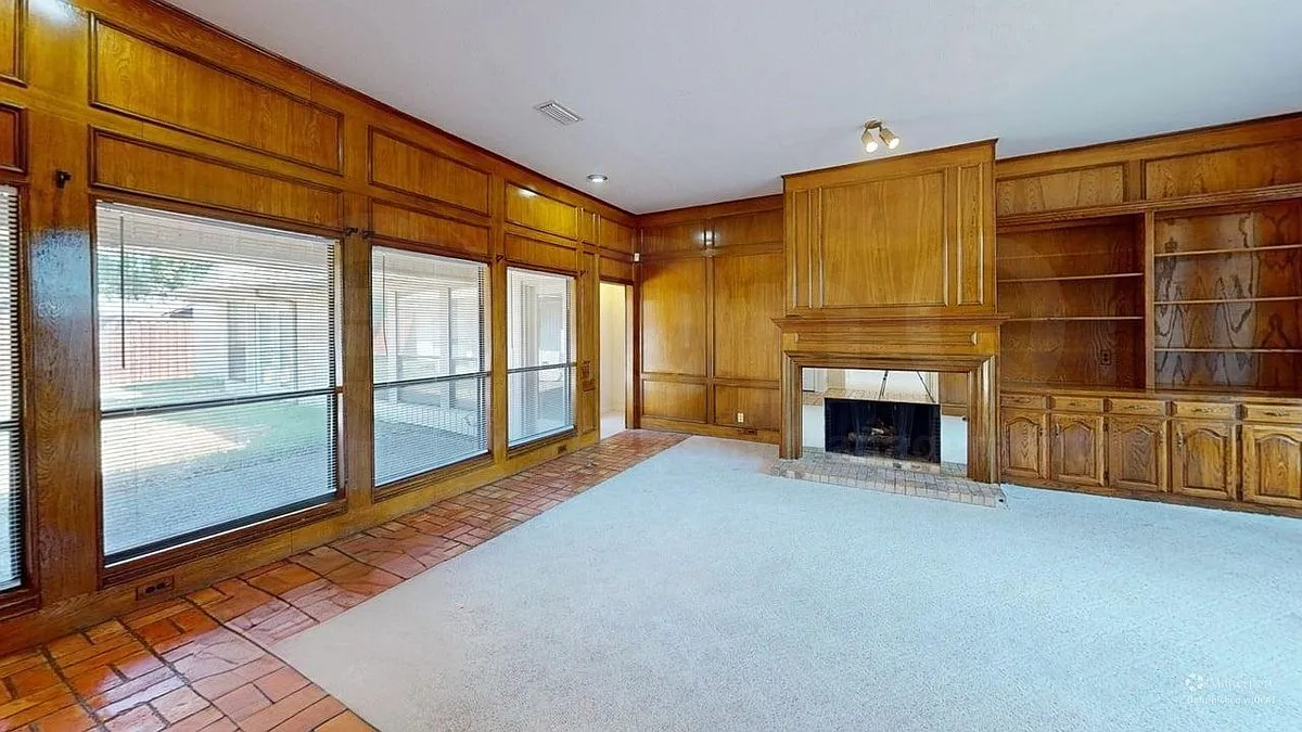 5 bed, 3.0 bath, 2675 sqft, $3,000 — Photo 2