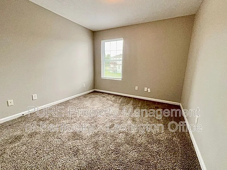 133 Grinder Ct — Photo 9