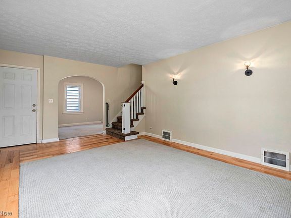 2nd image of 5459 Ridgewood St