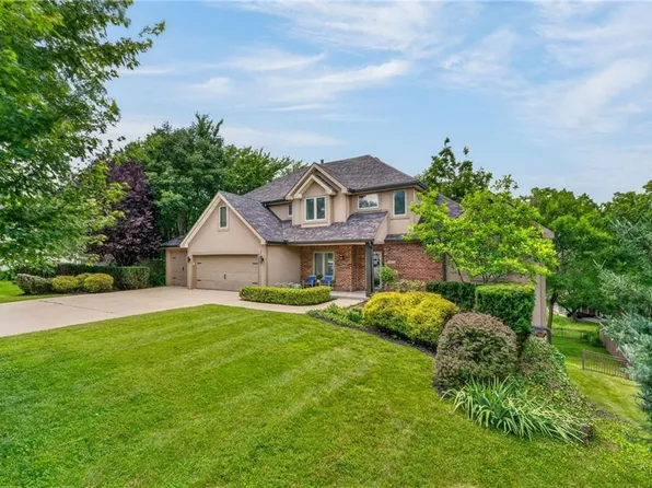 7608 NW Roberts Rd, Weatherby Lake, MO 64152