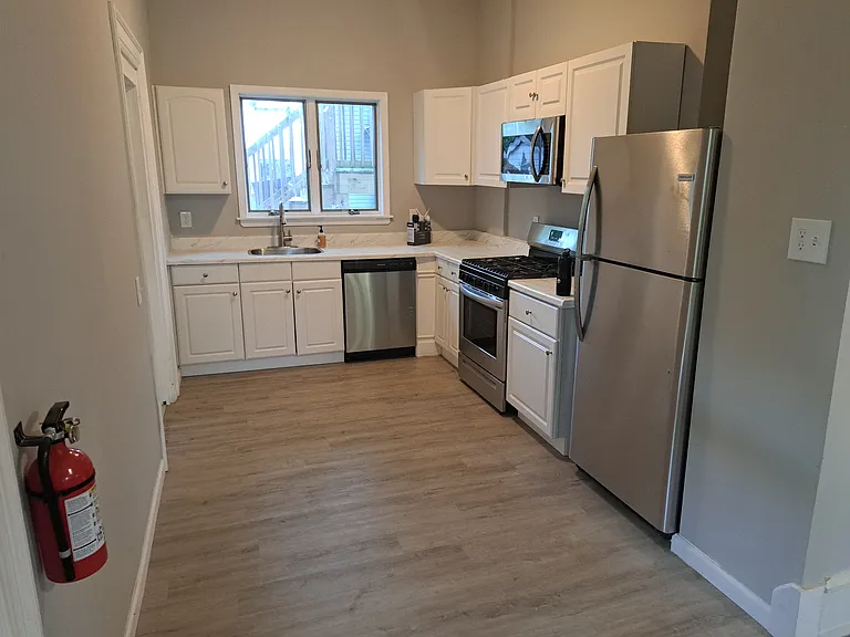 100 Railroad Ave #1 — Photo 5