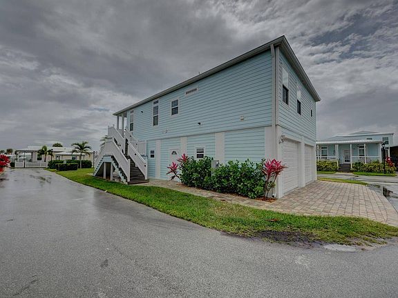 3rd image of 101 NE Shoal Dr