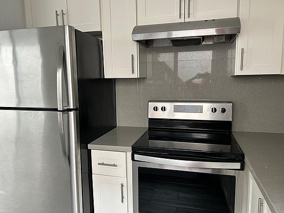 2nd image of 356 12th Ave
