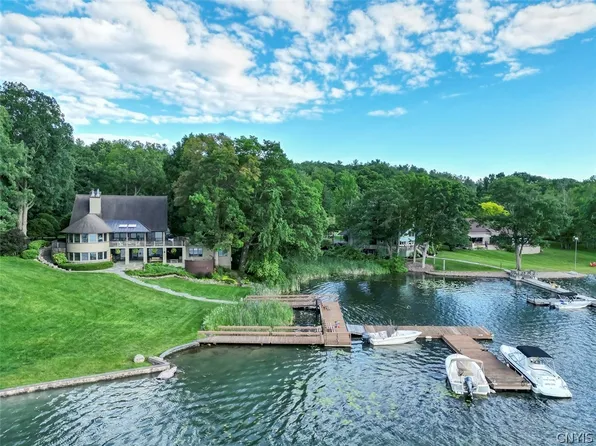 47247 Sunset Dr, Wellesley Island, NY 13640