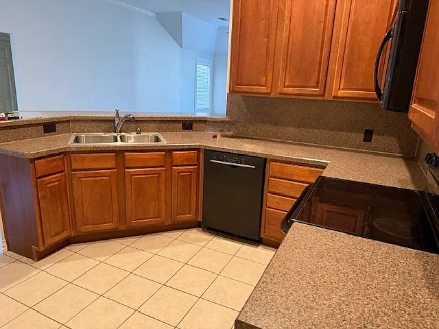 3 bed, 1500 sqft, $2,100 — Photo 4