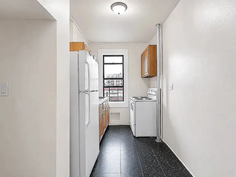 880 Bryant Ave #2C — Photo 7