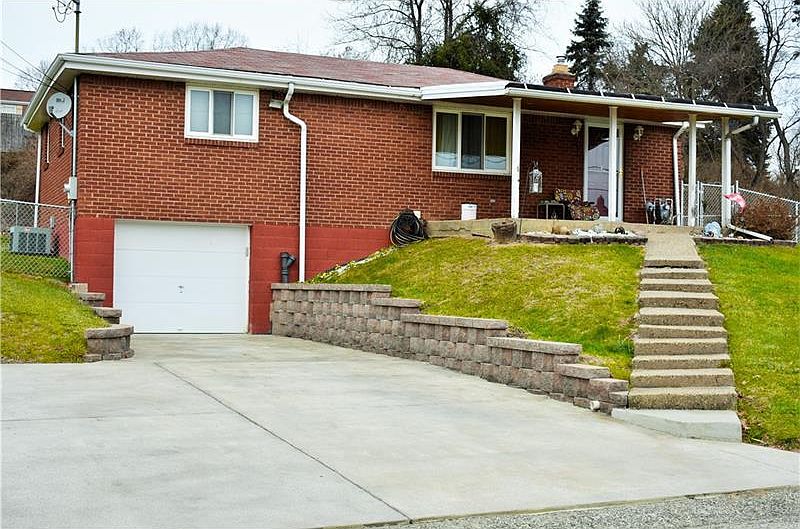 1st image of 204 Ellwood Dr