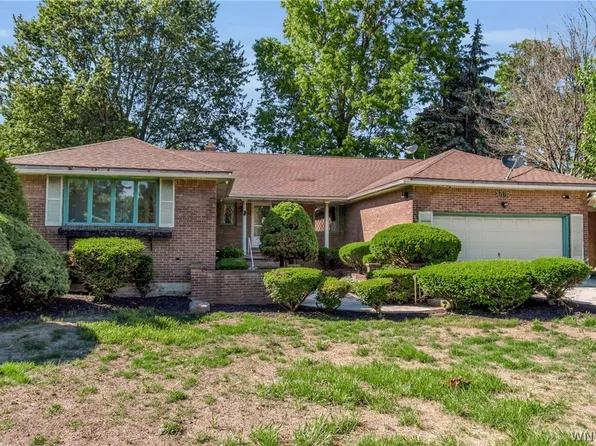 3770 Main St, Amherst, NY 14226