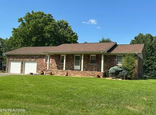 334 Lee Dr, Crossville, TN 38555
