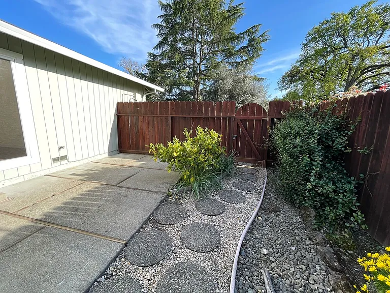 177 Merner Dr — Photo 35