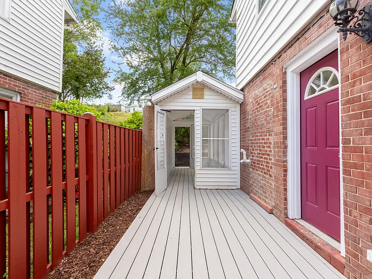 3726 Camden St SE — Photo 17