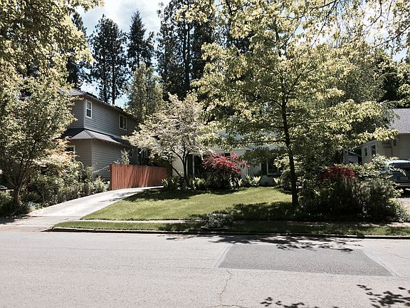 2nd image of 211 W 21st Ave