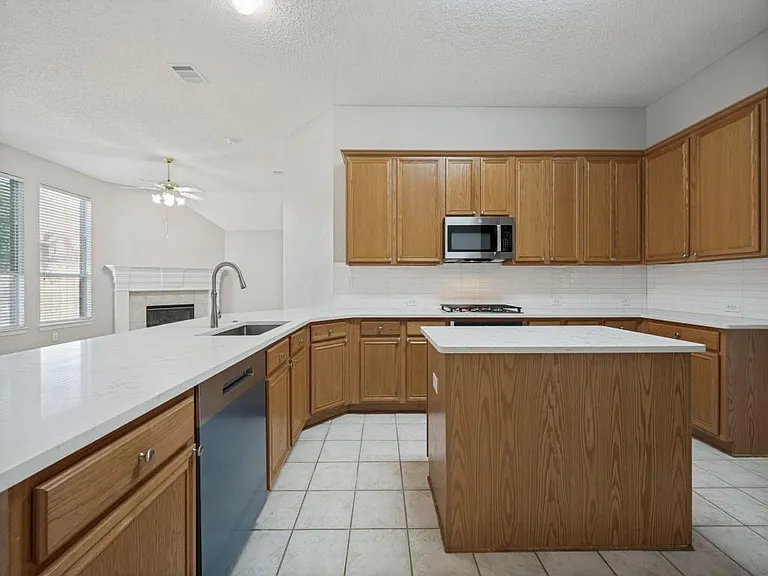 1645 Angel Falls Dr — Photo 12