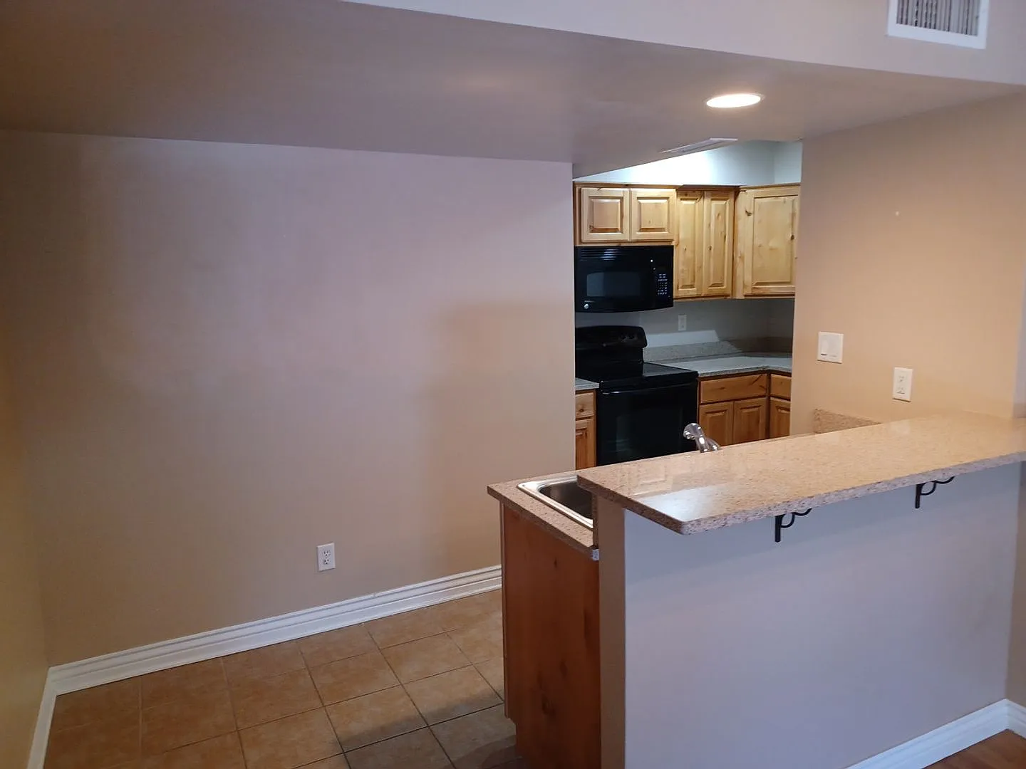 Great Value for $1,400 per month — Photo 3