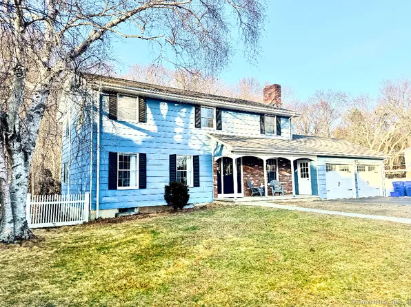 25 Colonial Drive, Waterford, CT 06385