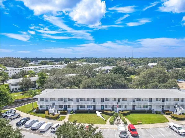 8320 112th St APT 104, Seminole, FL 33772