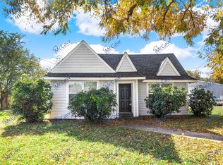 606 E 12th St, Bonham, TX 75418