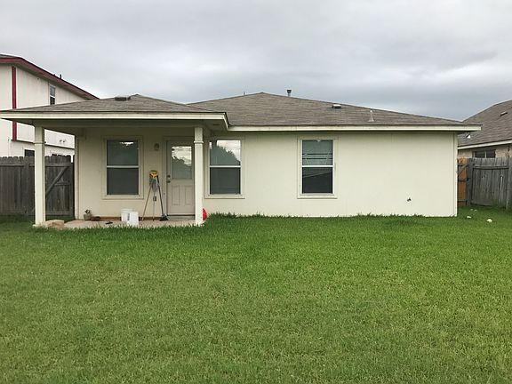 3rd image of 3909 Louise Lee Dr