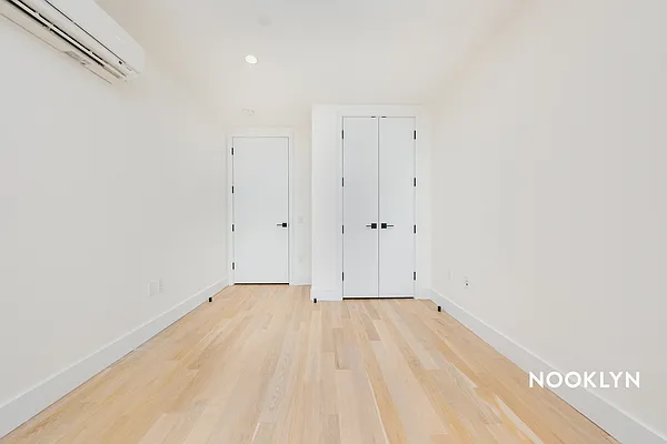 Rented by Nooklyn NYC LLC | media 34