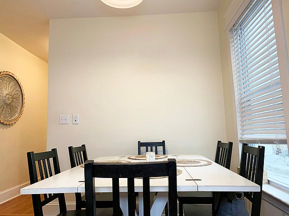Again, room for a medium sized kitchen table.