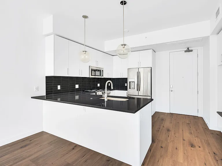 1212 Demonbreun St #1210 — Photo 13