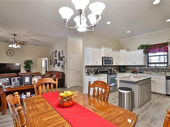 5th image of 7017 Waterway Ln