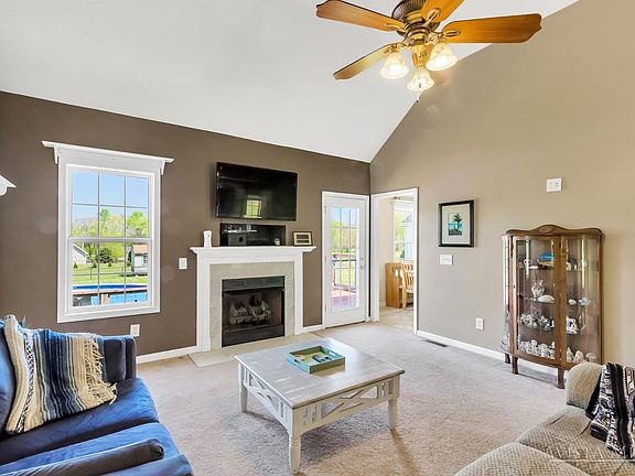 2nd image of 1009 Kennedy Ln