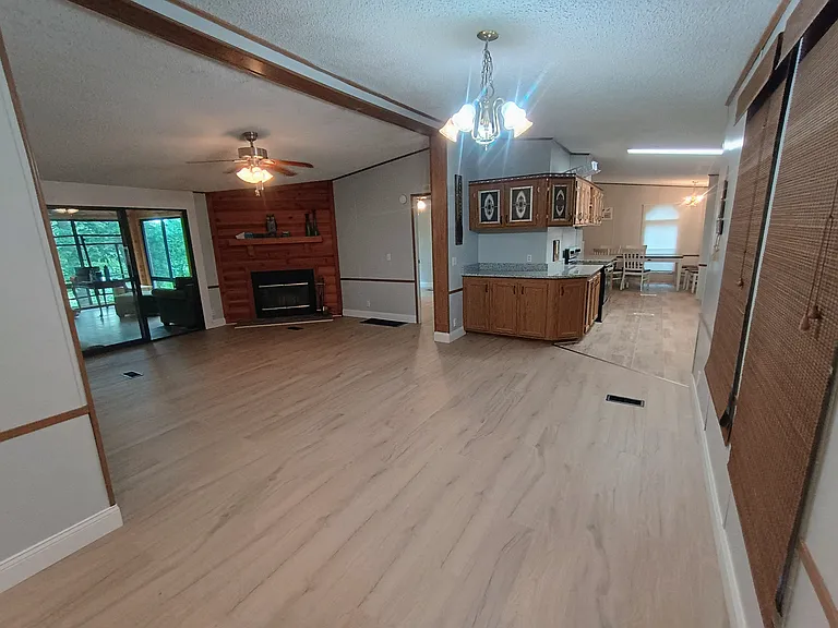 124 Woodshore Dr — Photo 22
