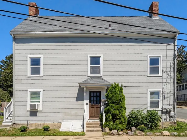 1 Dennis St, Peabody, MA 01960